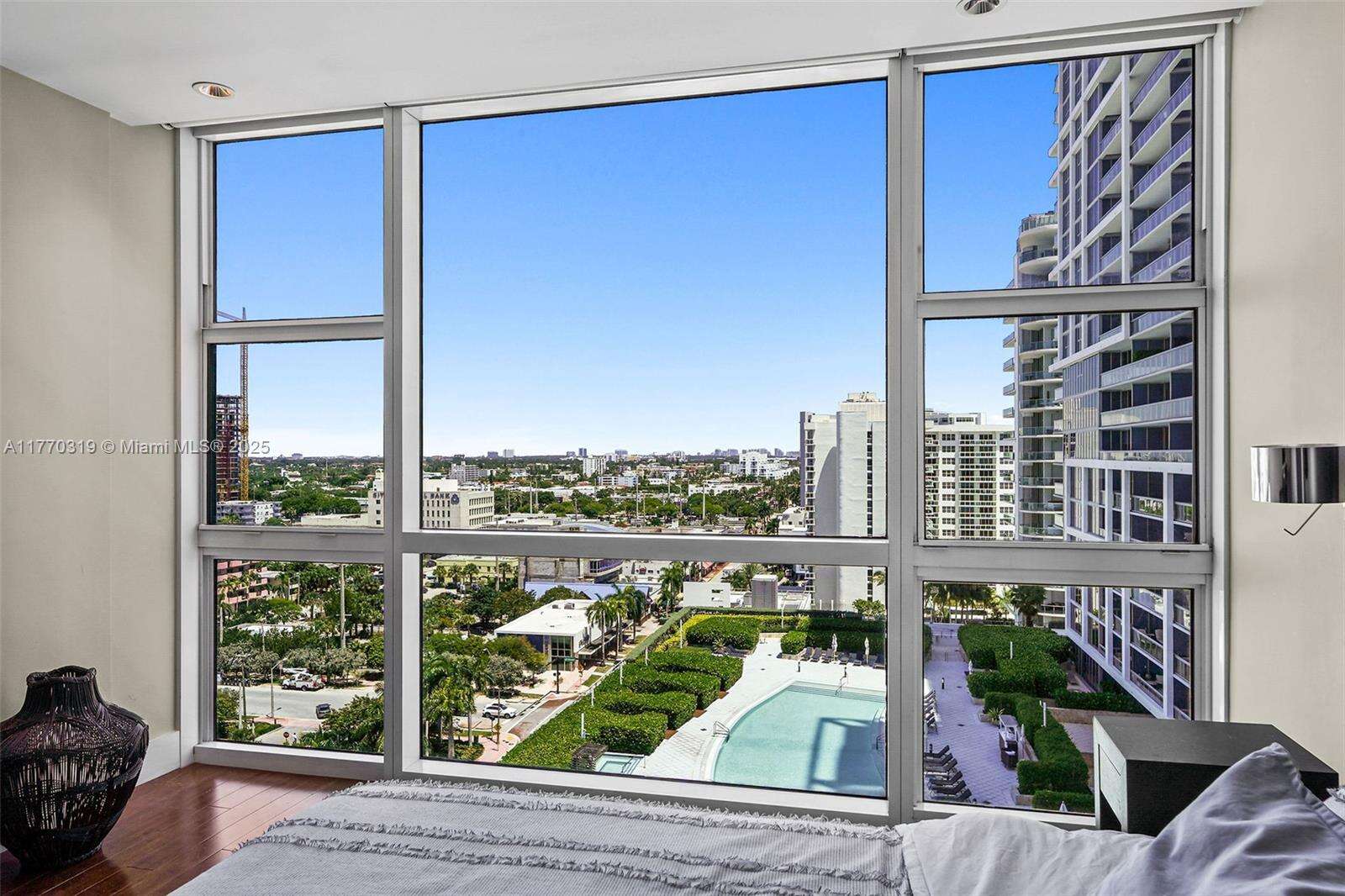 Central Carillon at 6801 Collins Ave, Miami Beach, FL 33141 - For Rent photo 15