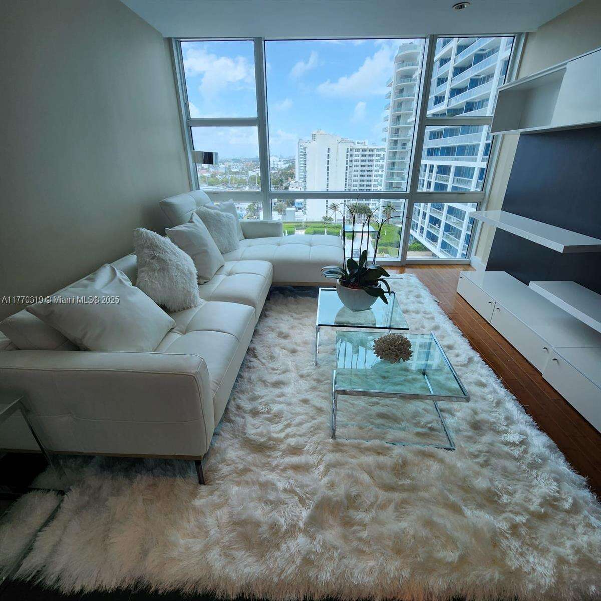 Central Carillon at 6801 Collins Ave, Miami Beach, FL 33141 - For Rent photo 19