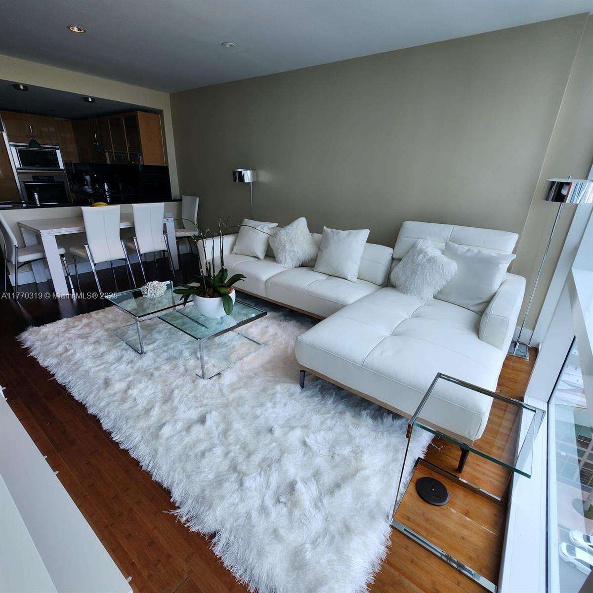 Central Carillon at 6801 Collins Ave, Miami Beach, FL 33141 - For Rent photo 24