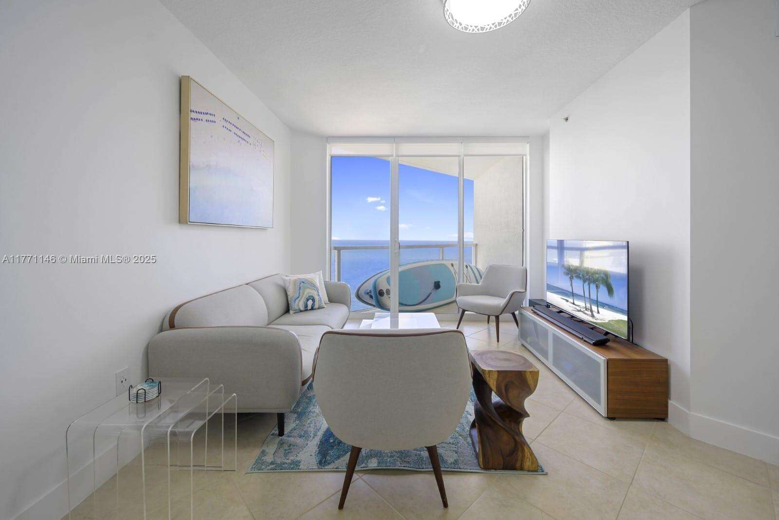 La Perla at 16699 Collins Ave, Sunny Isles Beach, FL 33160 - For Rent photo 3