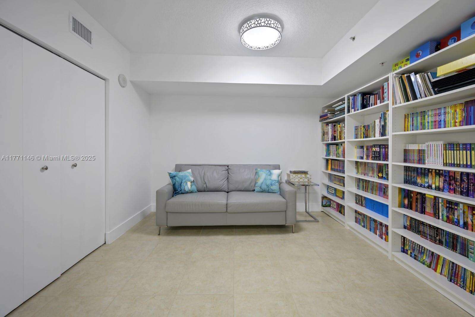 La Perla at 16699 Collins Ave, Sunny Isles Beach, FL 33160 - For Rent photo 8