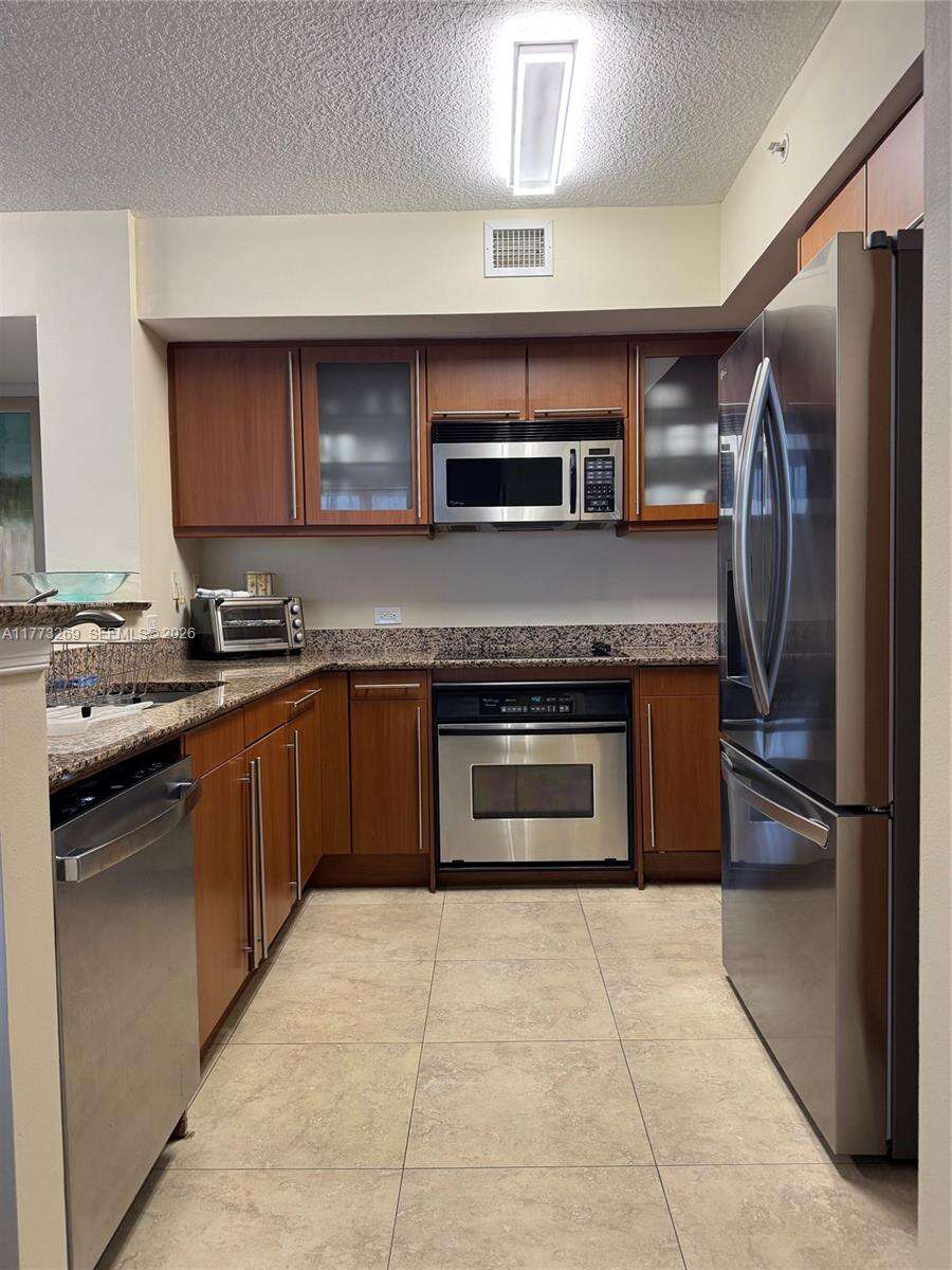 2080 Ocean Dr, Hallandale Beach, FL 33009 - For Rent photo 17