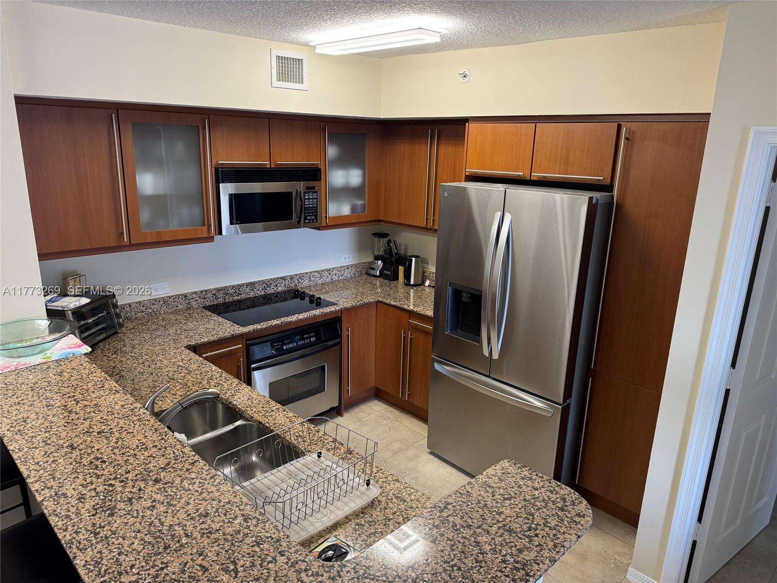 2080 Ocean Dr, Hallandale Beach, FL 33009 - For Rent photo 18