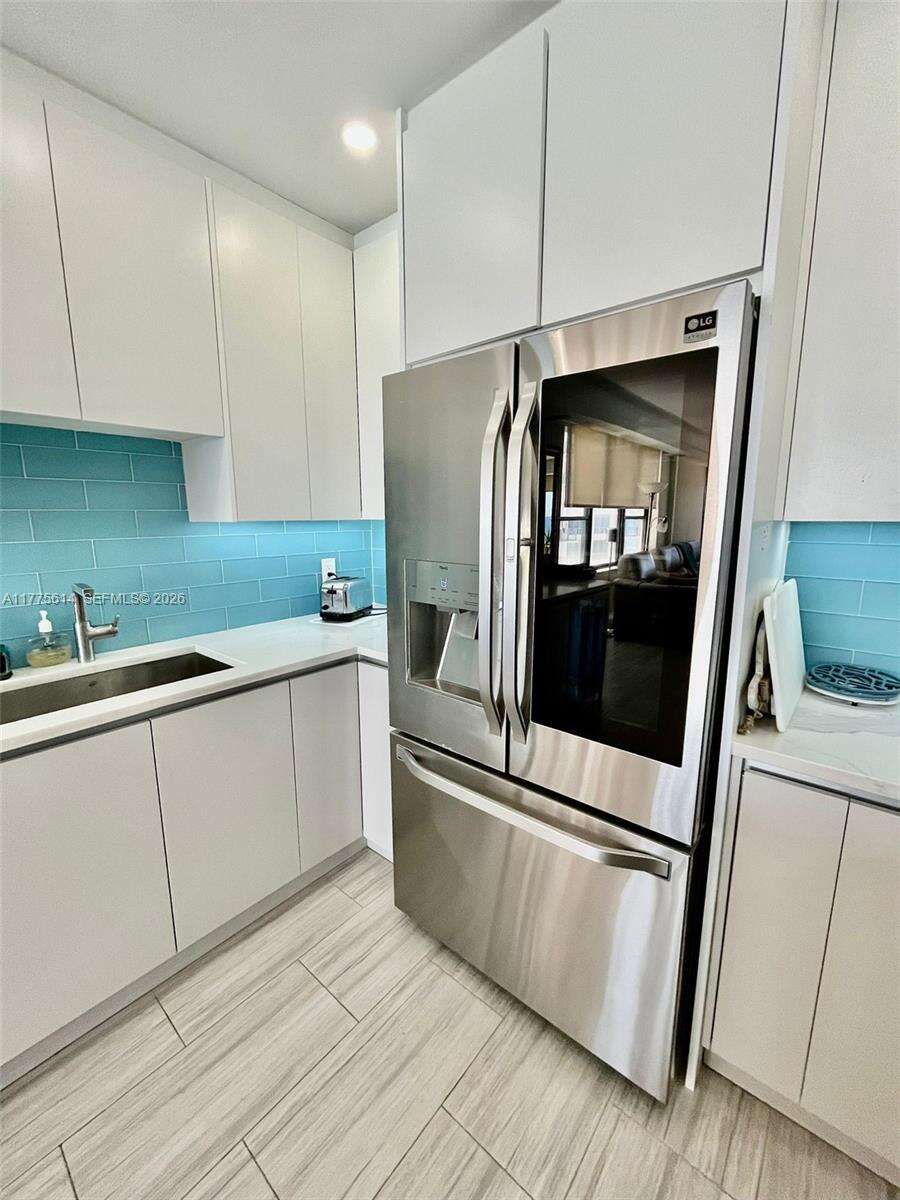 Alexander Towers at 3505 Ocean Dr, Hollywood, FL 33019 - For Rent photo 7