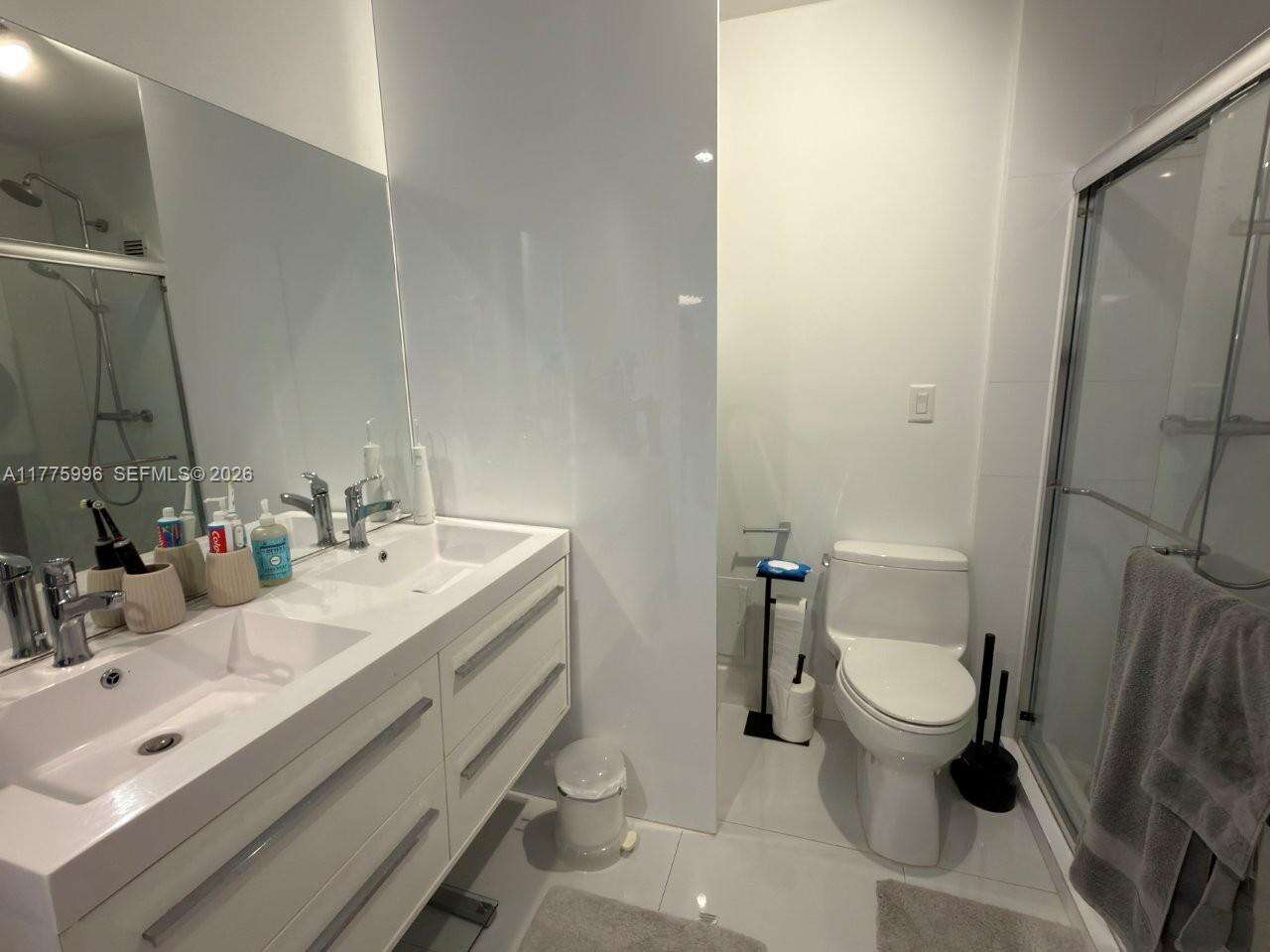 Roney Palace at 2301 Collins Ave, Miami Beach, FL 33139 - For Rent photo 3
