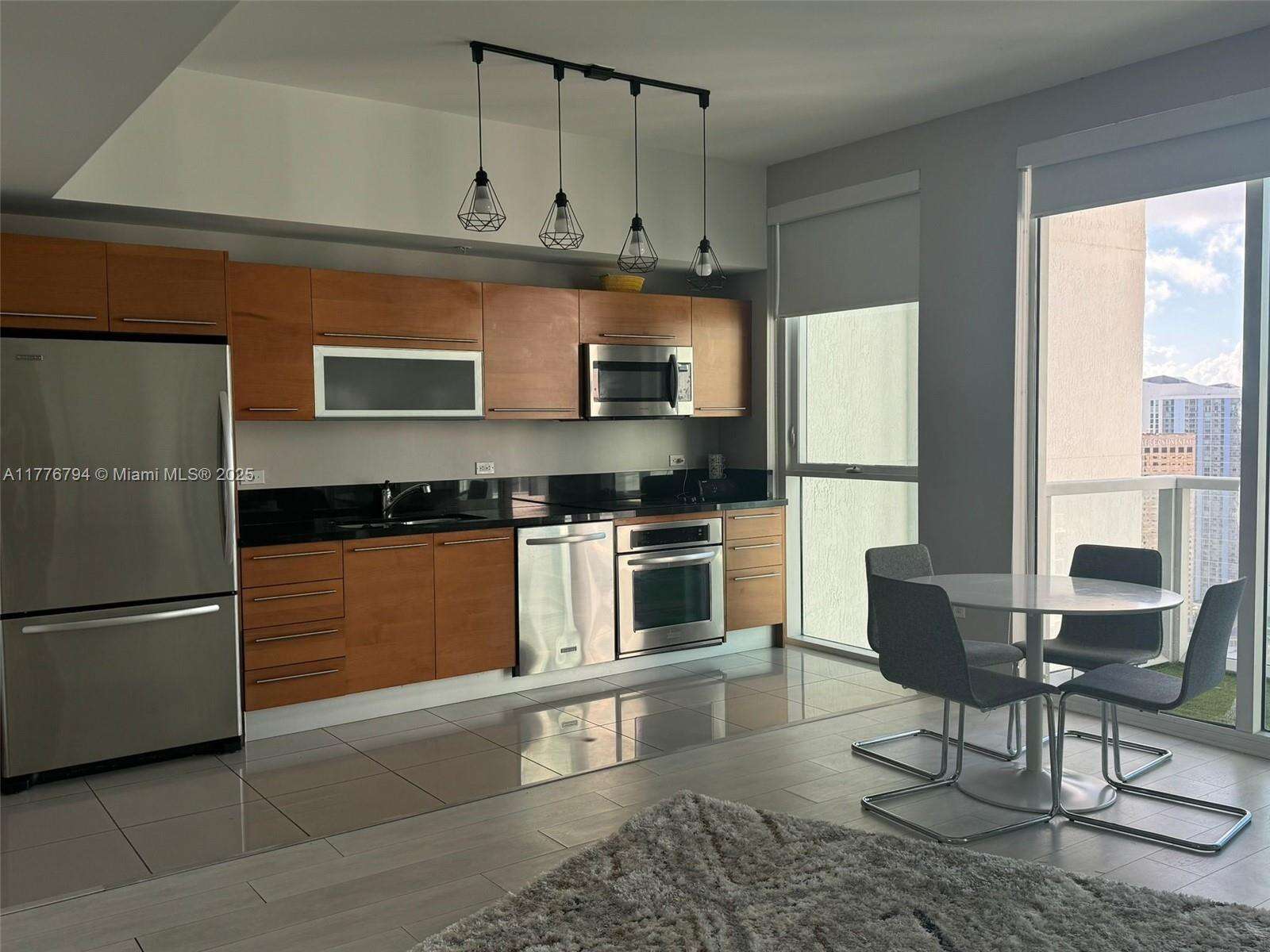 Vizcayne North at 244 Biscayne Blvd, Miami, FL 33132 - For Rent photo 1