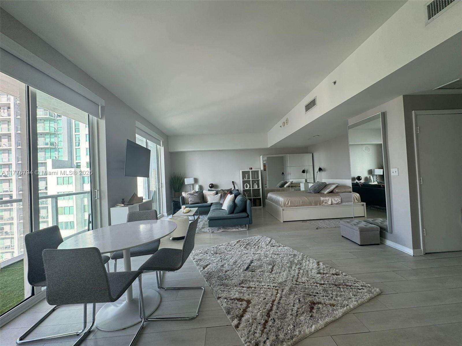 Vizcayne North at 244 Biscayne Blvd, Miami, FL 33132 - For Rent photo 7