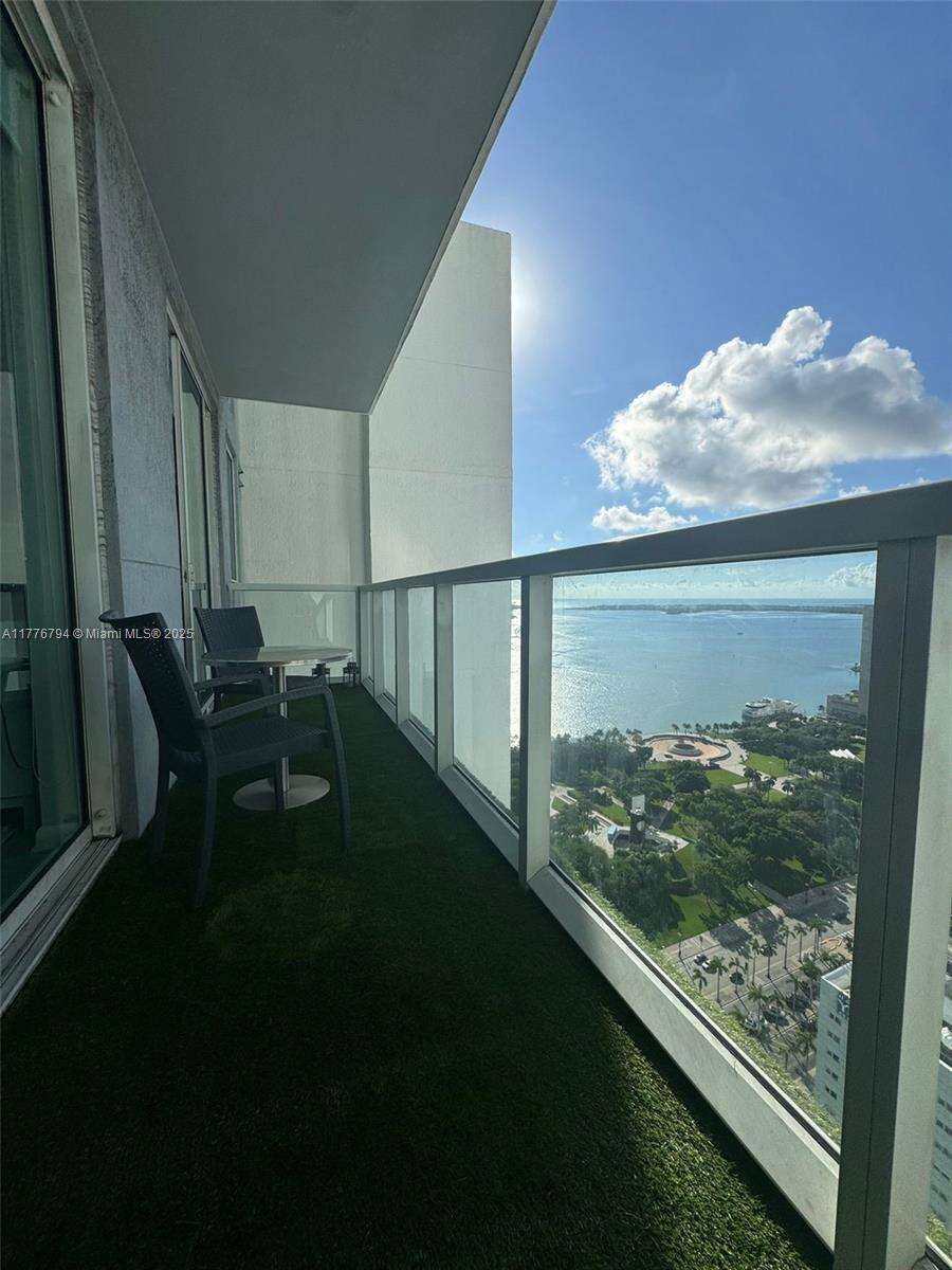 Vizcayne North at 244 Biscayne Blvd, Miami, FL 33132 - For Rent photo 8