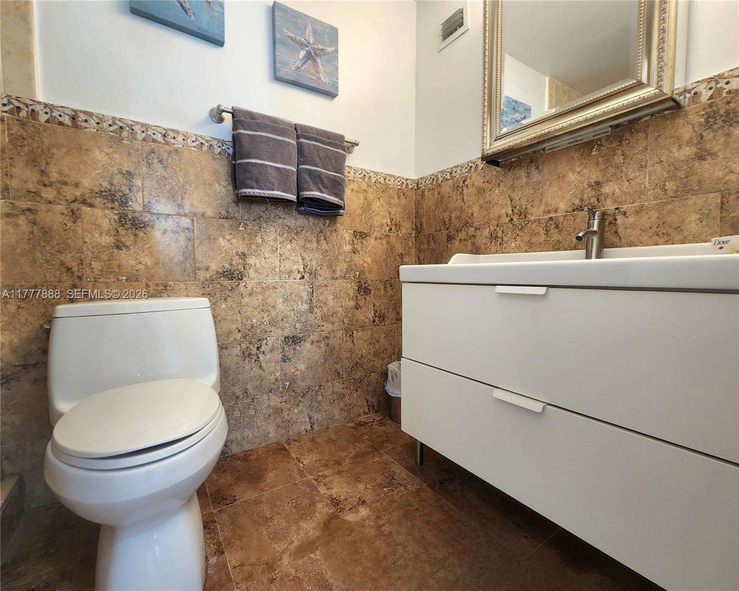 Alexander Towers at 3505 Ocean Dr, Hollywood, FL 33019 - For Rent photo 19