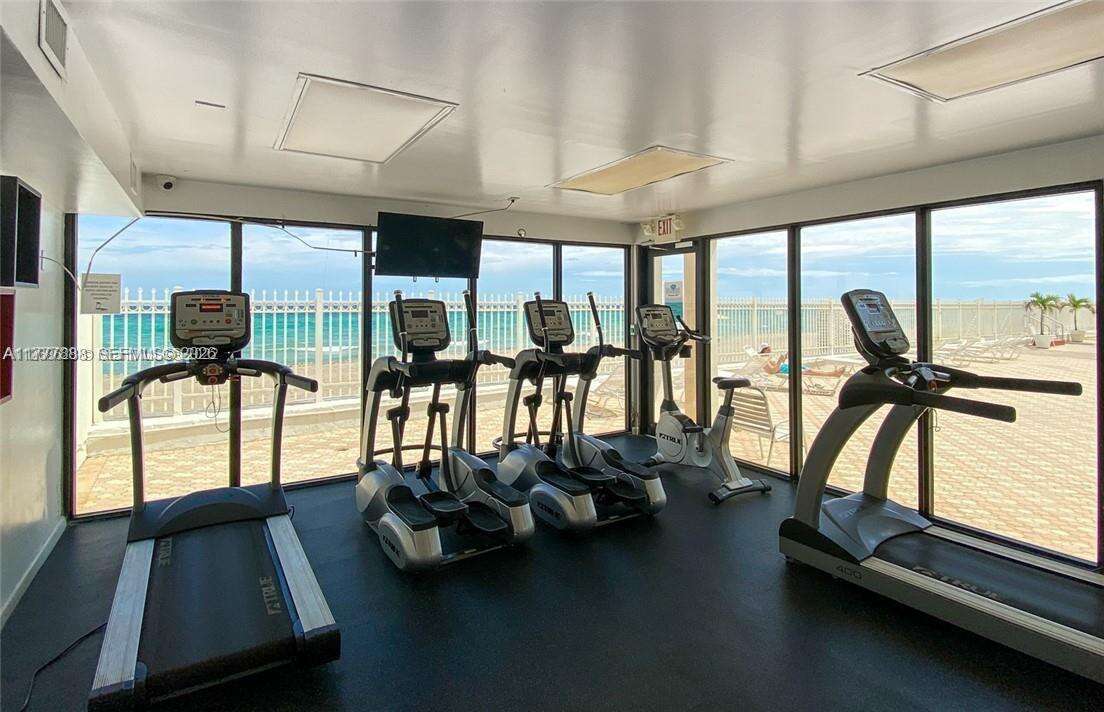 Alexander Towers at 3505 Ocean Dr, Hollywood, FL 33019 - For Rent photo 33