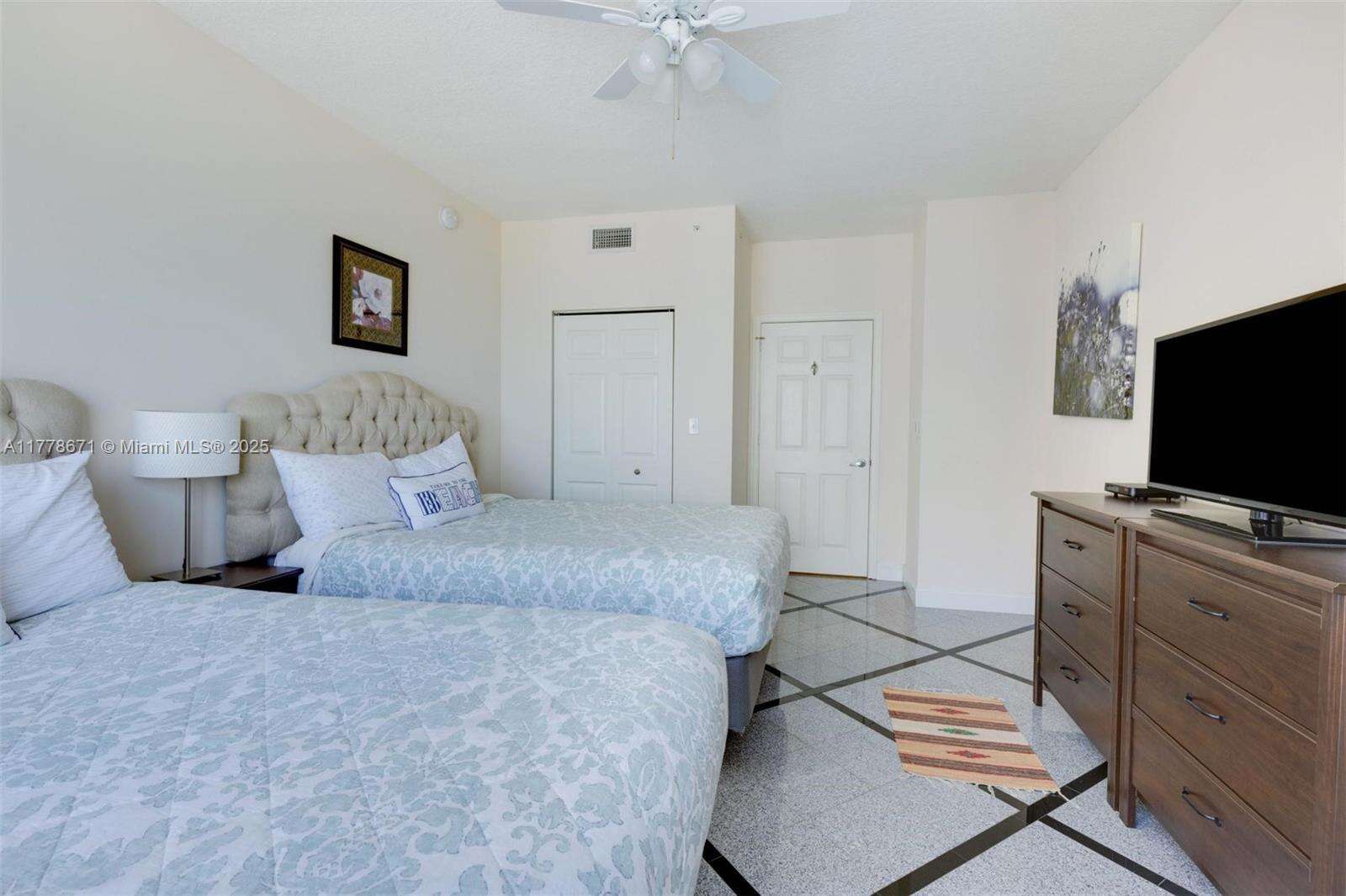 2080 Ocean Dr, Hallandale Beach, FL 33009 - For Rent photo 6
