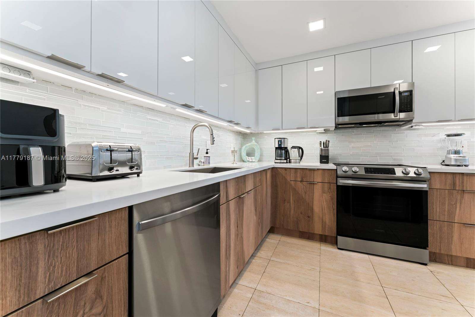 Seaside Village at 19133 Fisher Island Dr, Miami Beach, FL 33109 - For Rent photo 20