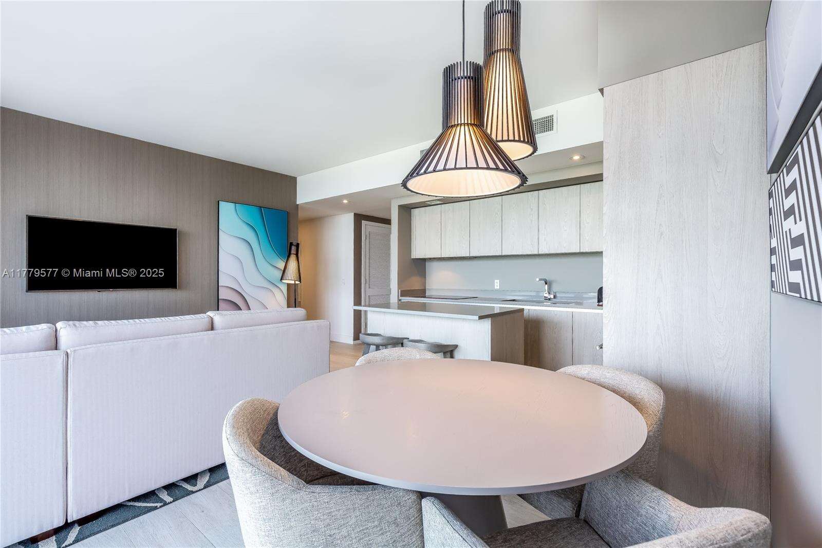 Hyde Beach House at 4010 Ocean Dr, Hollywood, FL 33019 - For Rent photo 11