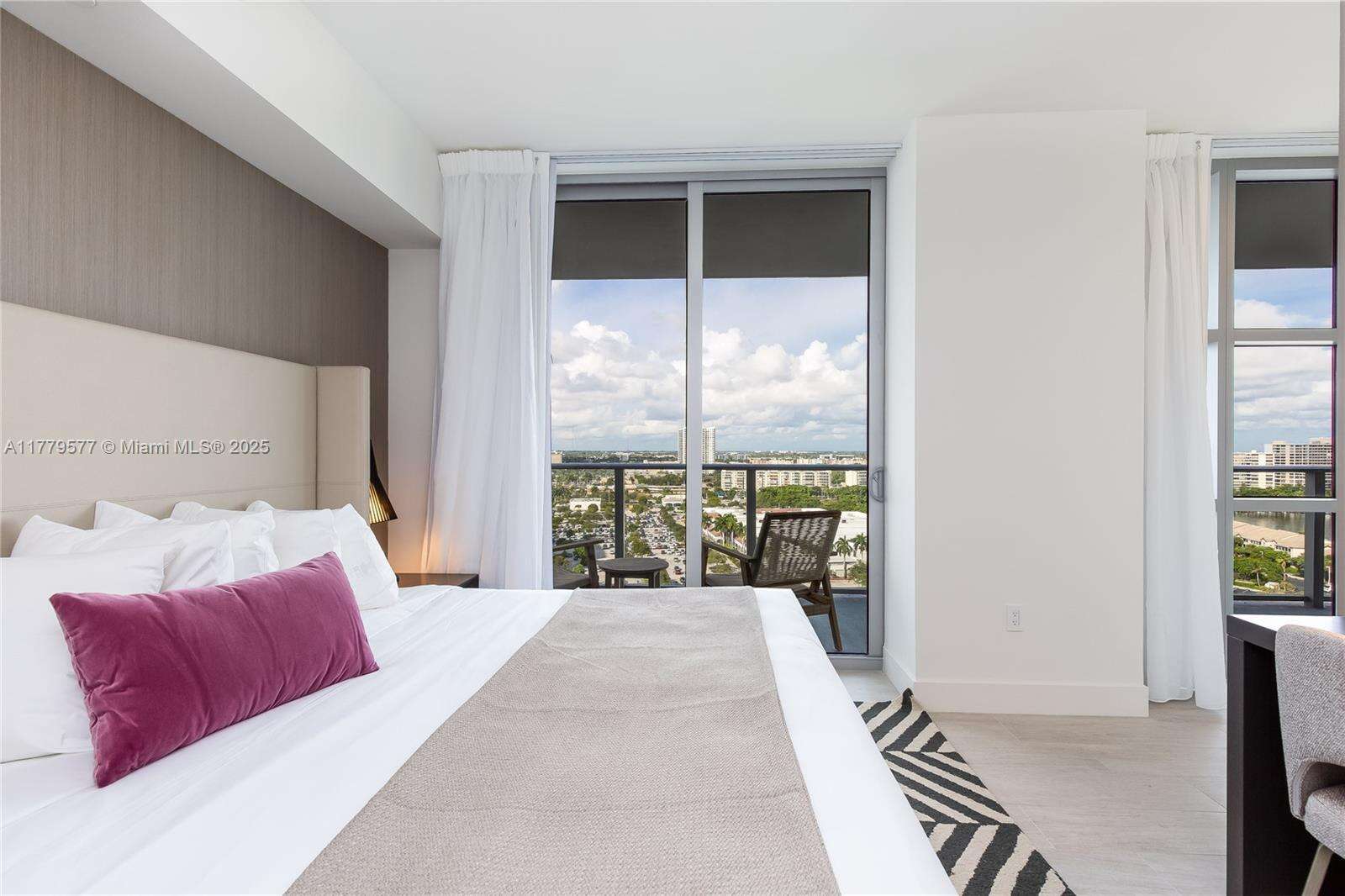 Hyde Beach House at 4010 Ocean Dr, Hollywood, FL 33019 - For Rent photo 16