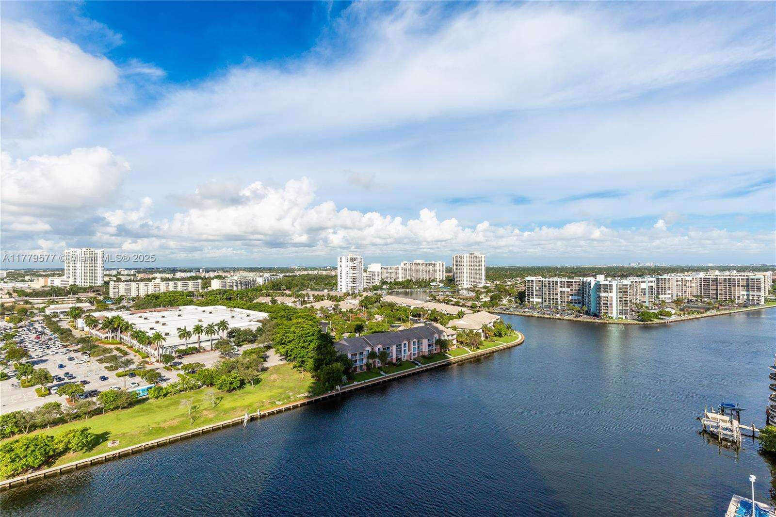 Hyde Beach House at 4010 Ocean Dr, Hollywood, FL 33019 - For Rent photo 5