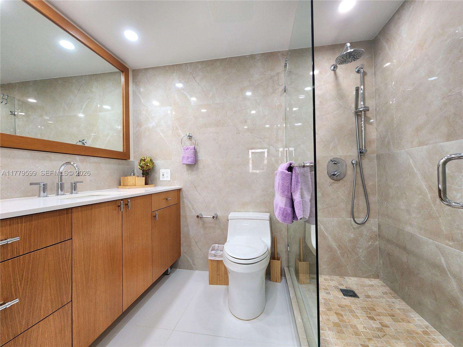 Alexander Towers at 3505 Ocean Dr, Hollywood, FL 33019 - For Rent photo 21