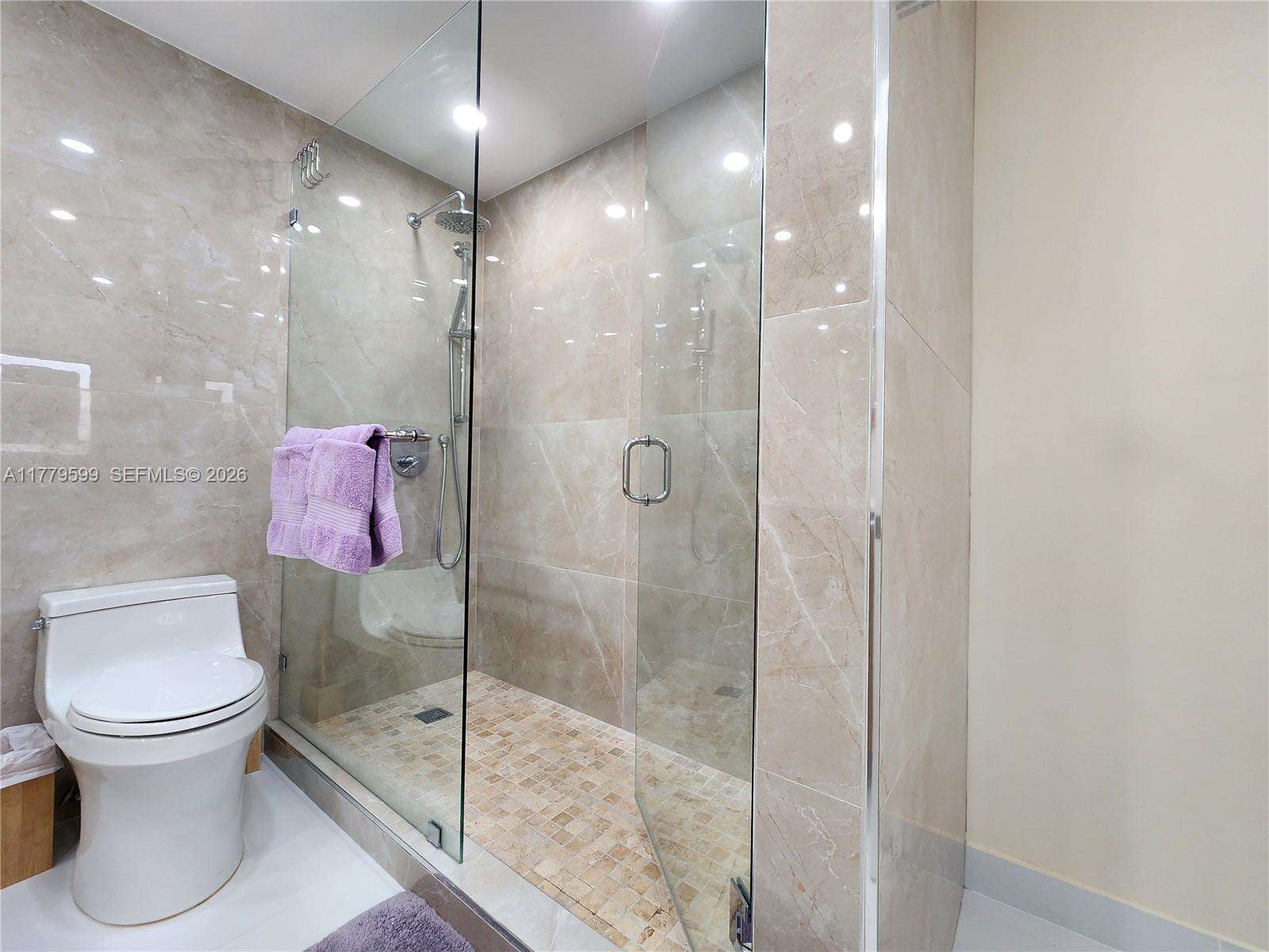 Alexander Towers at 3505 Ocean Dr, Hollywood, FL 33019 - For Rent photo 22