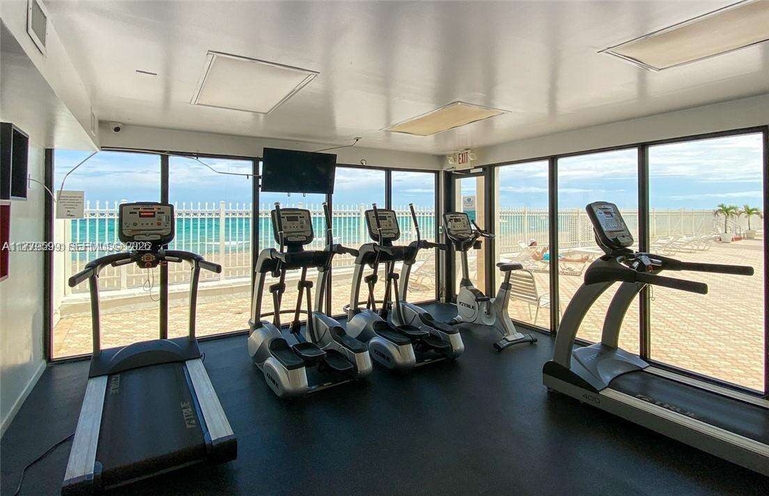 Alexander Towers at 3505 Ocean Dr, Hollywood, FL 33019 - For Rent photo 42