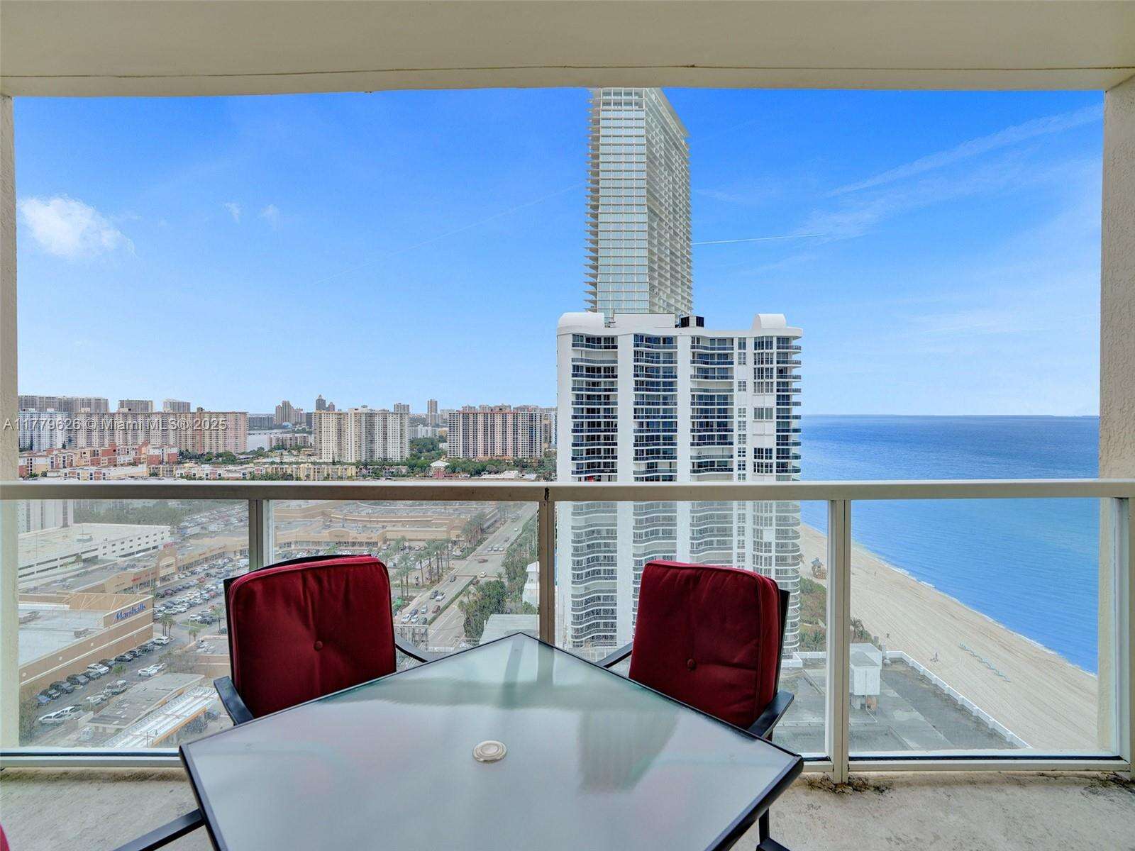 La Perla at 16699 Collins Ave, Sunny Isles Beach, FL 33160 - For Rent photo 14