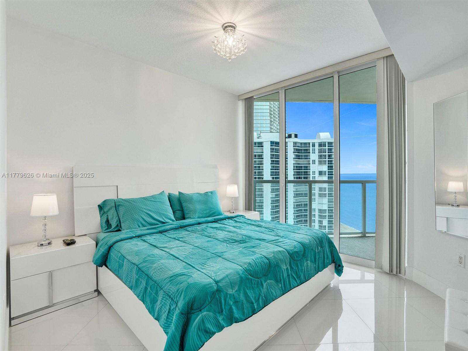 La Perla at 16699 Collins Ave, Sunny Isles Beach, FL 33160 - For Rent photo 18