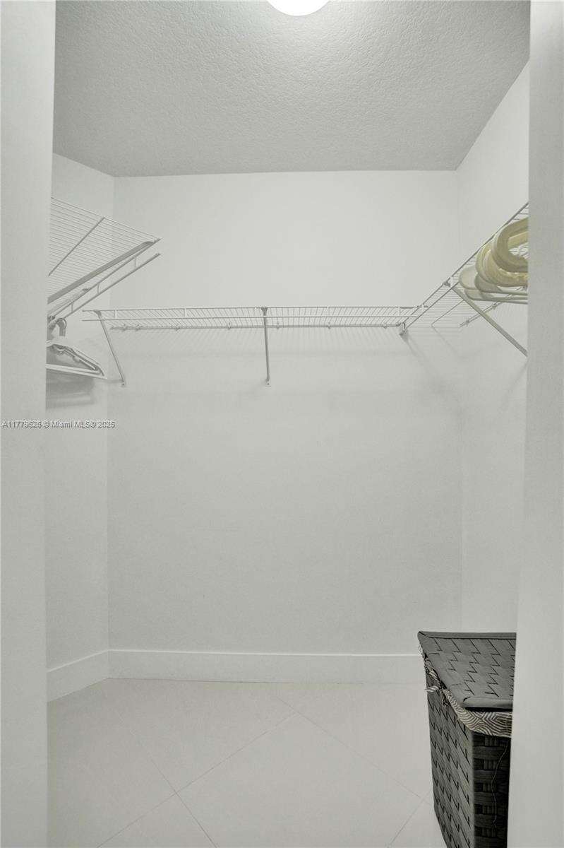 La Perla at 16699 Collins Ave, Sunny Isles Beach, FL 33160 - For Rent photo 26
