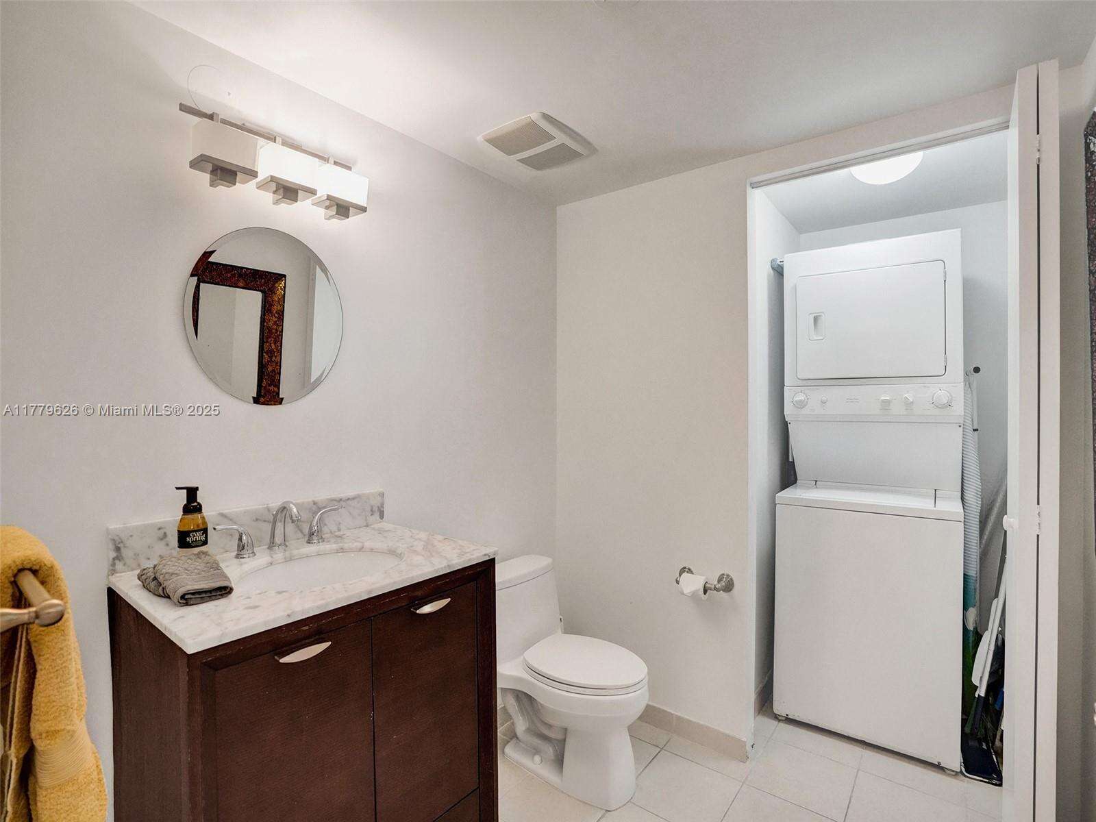 La Perla at 16699 Collins Ave, Sunny Isles Beach, FL 33160 - For Rent photo 31