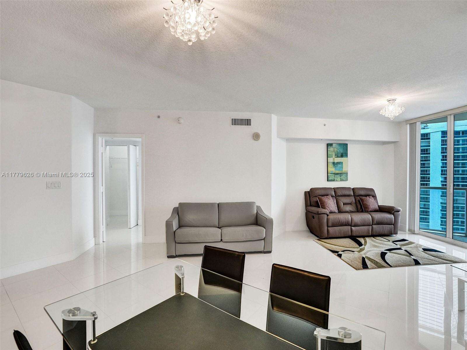 La Perla at 16699 Collins Ave, Sunny Isles Beach, FL 33160 - For Rent photo 5
