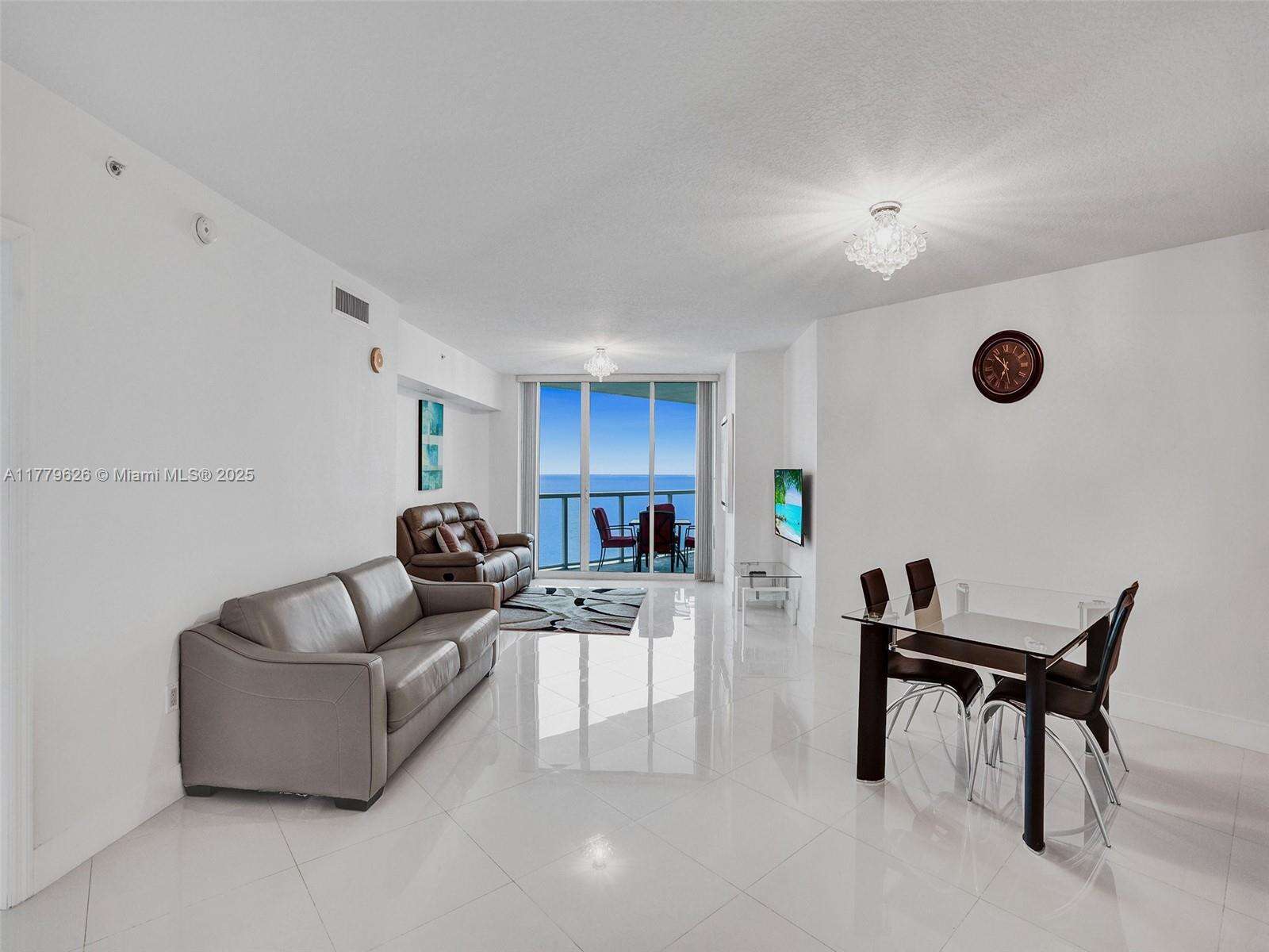 La Perla at 16699 Collins Ave, Sunny Isles Beach, FL 33160 - For Rent photo 6