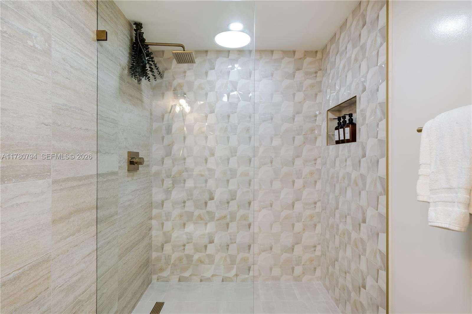 The Mutiny at 2951 Bayshore Dr, Miami, FL 33133 - For Rent photo 13