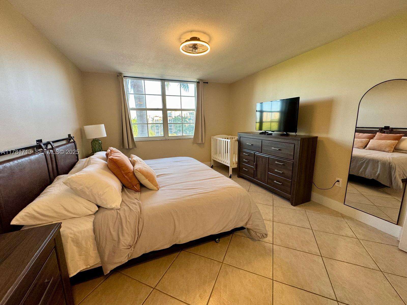 The Yacht Club At Aventura at 19501 Country Club Dr, Aventura, FL 33180 - For Rent photo 11