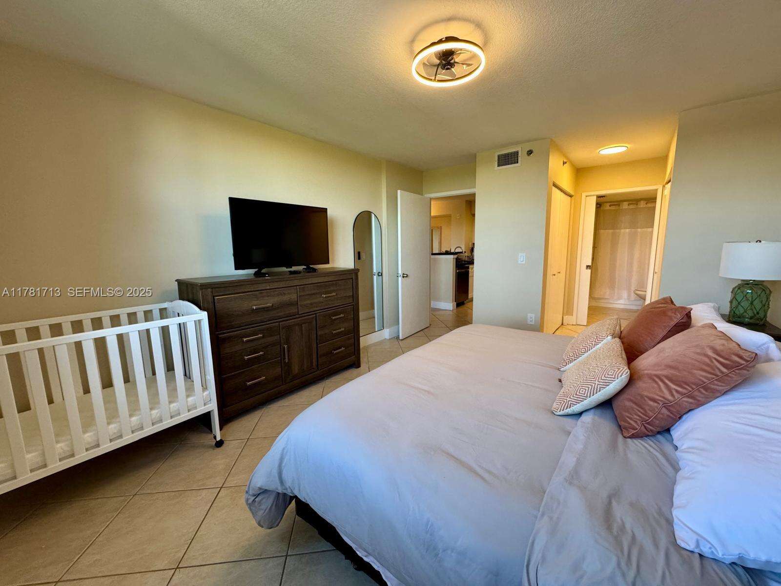 The Yacht Club At Aventura at 19501 Country Club Dr, Aventura, FL 33180 - For Rent photo 18