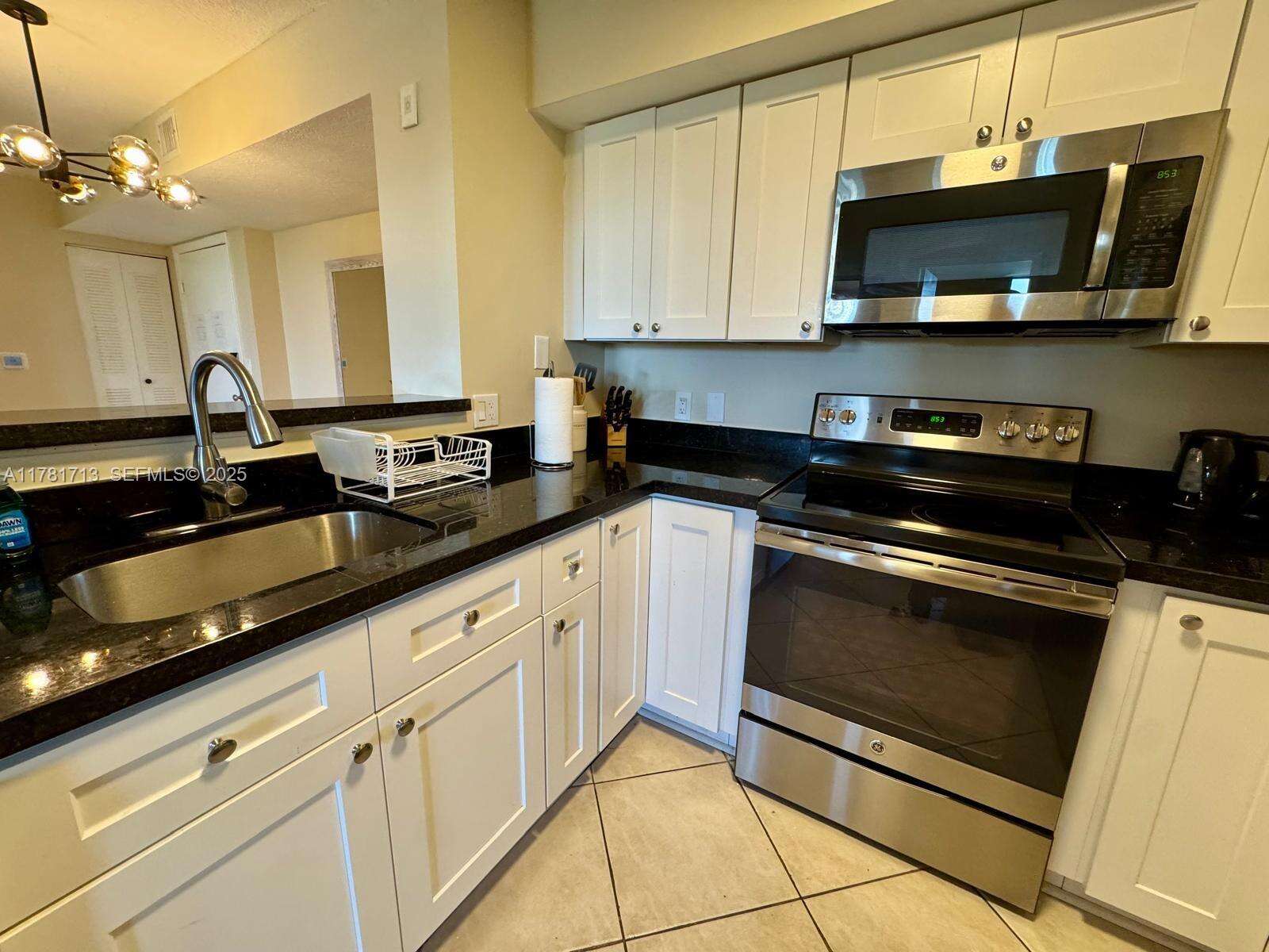The Yacht Club At Aventura at 19501 Country Club Dr, Aventura, FL 33180 - For Rent photo 8