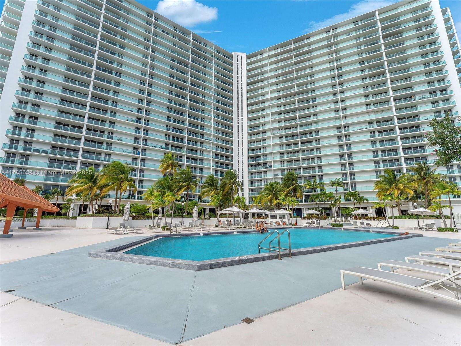 Arlen House at 100 Bayview Dr, Sunny Isles Beach, FL 33160 - For Rent photo 12