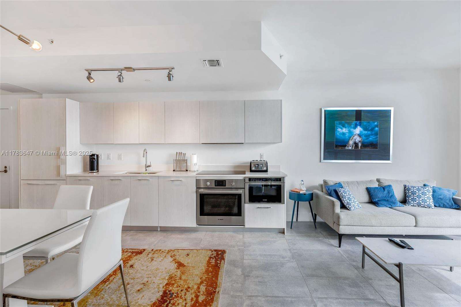 Paraiso Bayviews at 501 31 St, Miami, FL 33137 - For Rent photo 2
