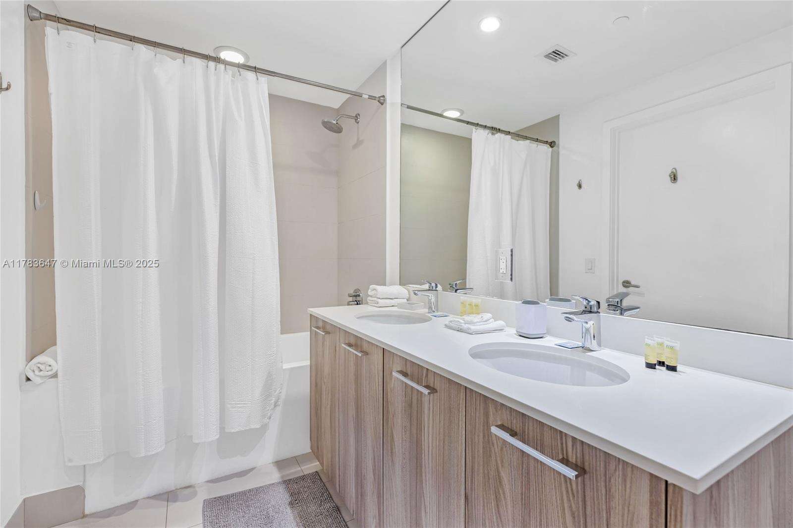 Paraiso Bayviews at 501 31 St, Miami, FL 33137 - For Rent photo 17