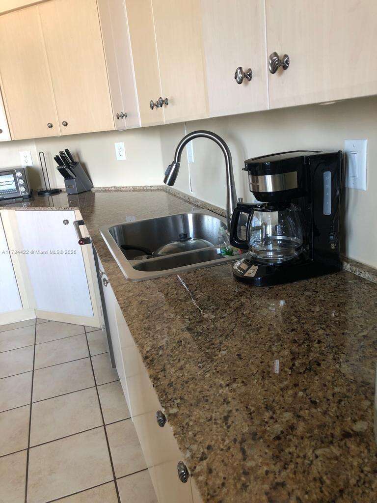 Hidden Bay at 3370 Hidden Bay Dr, Aventura, FL 33180 - For Rent photo 6