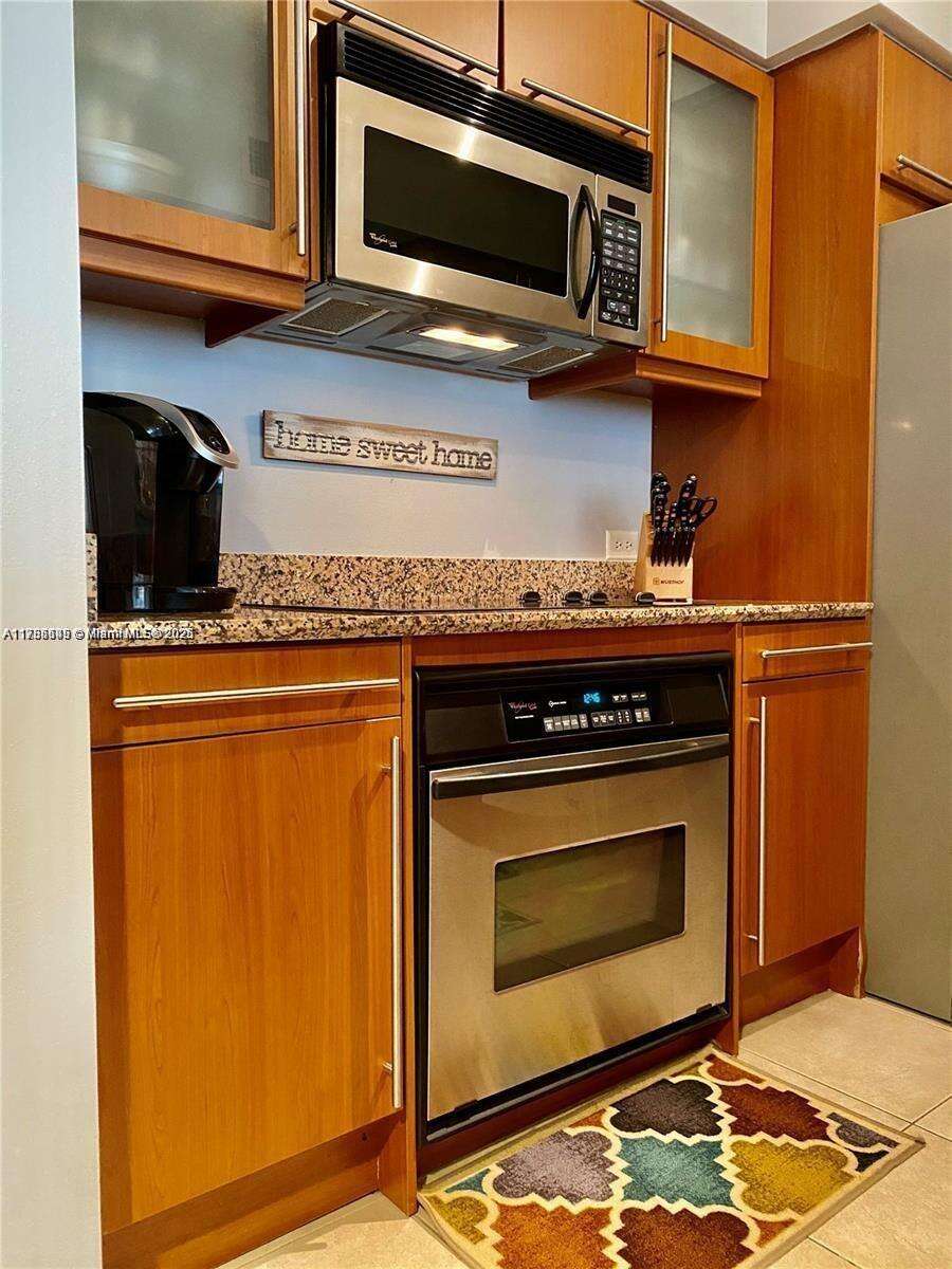2080 Ocean Dr, Hallandale Beach, FL 33009 - For Rent photo 14