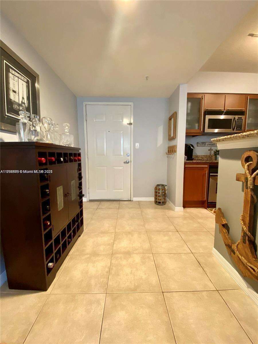 2080 Ocean Dr, Hallandale Beach, FL 33009 - For Rent photo 15