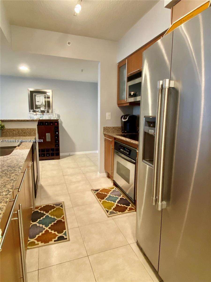 2080 Ocean Dr, Hallandale Beach, FL 33009 - For Rent photo 16