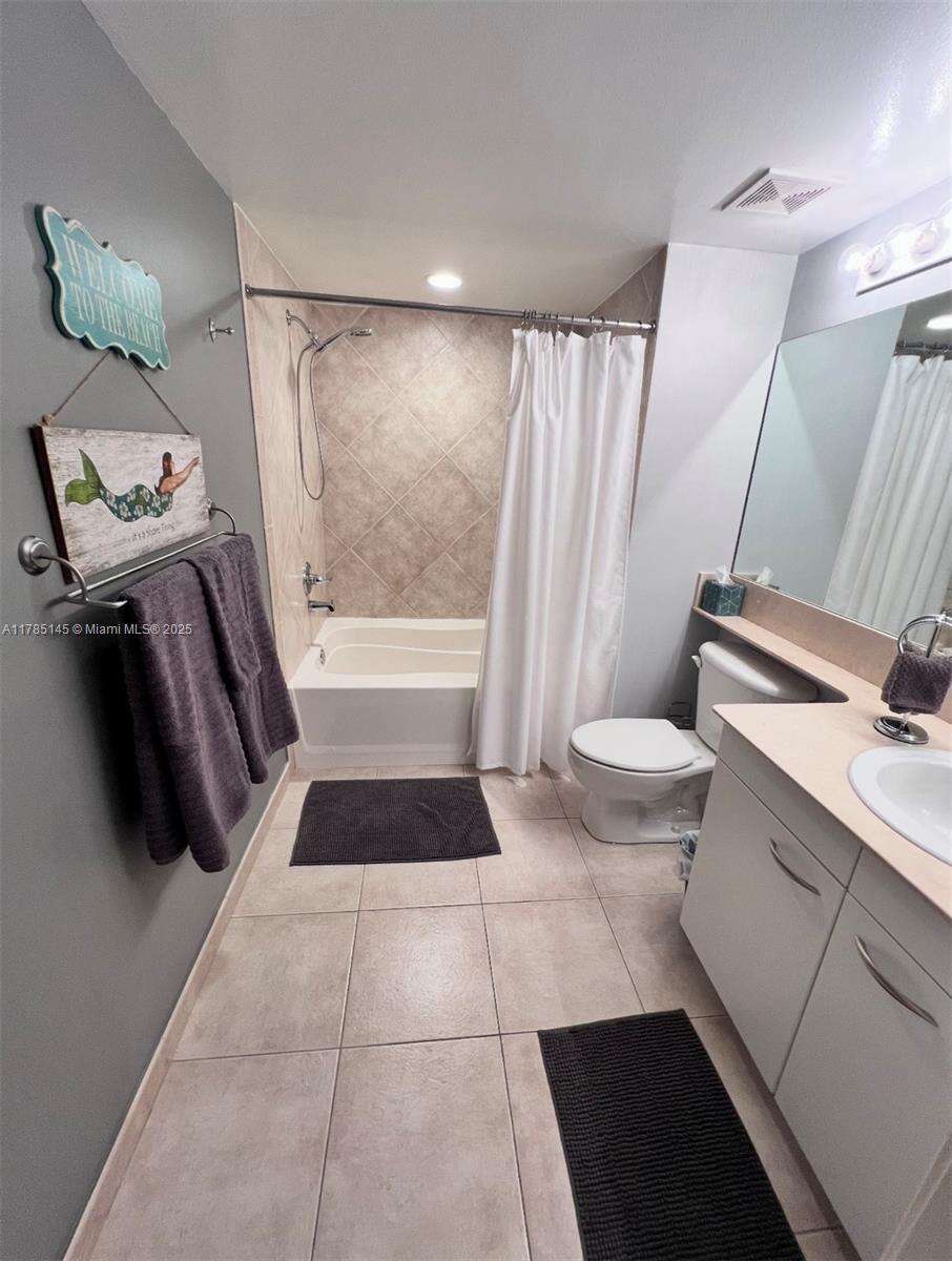 2080 Ocean Dr, Hallandale Beach, FL 33009 - For Rent photo 8