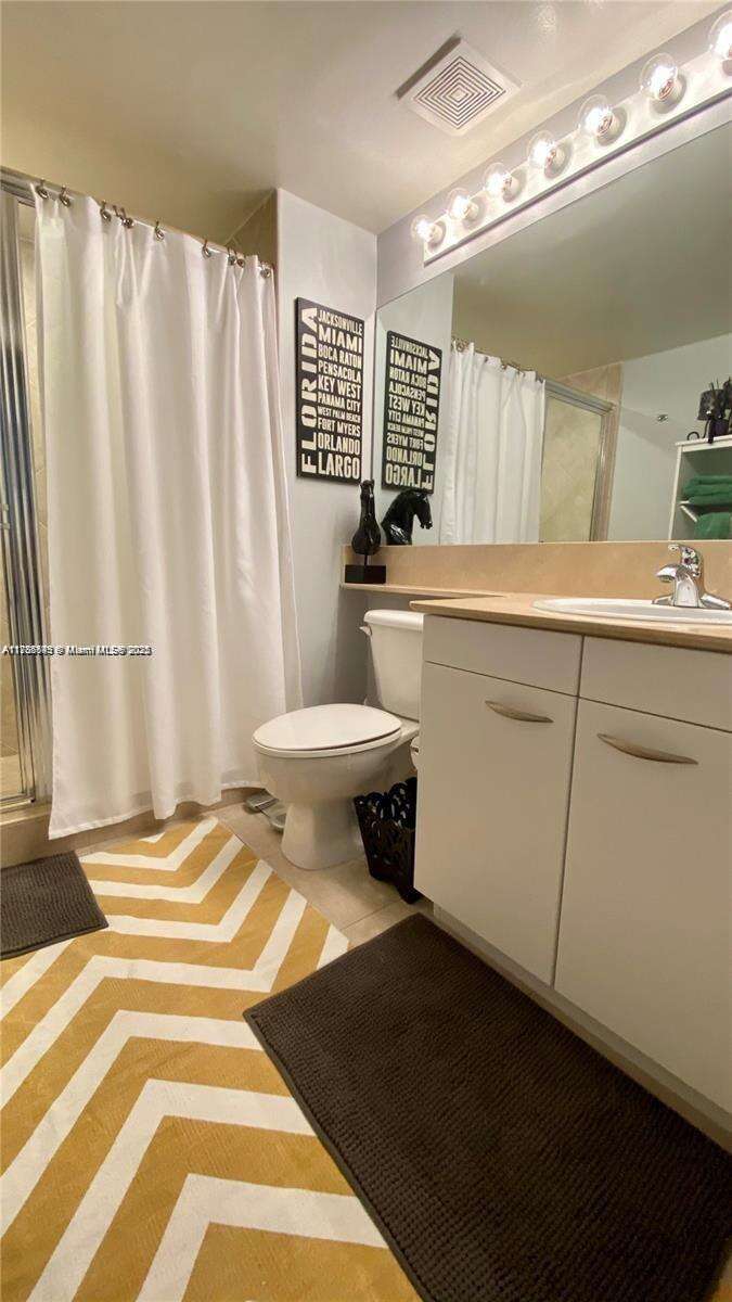 2080 Ocean Dr, Hallandale Beach, FL 33009 - For Rent photo 9
