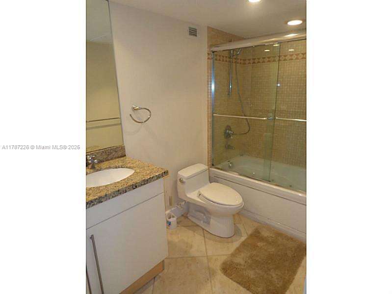 Roney Palace at 2301 Collins Ave, Miami Beach, FL 33139 - For Rent photo 21