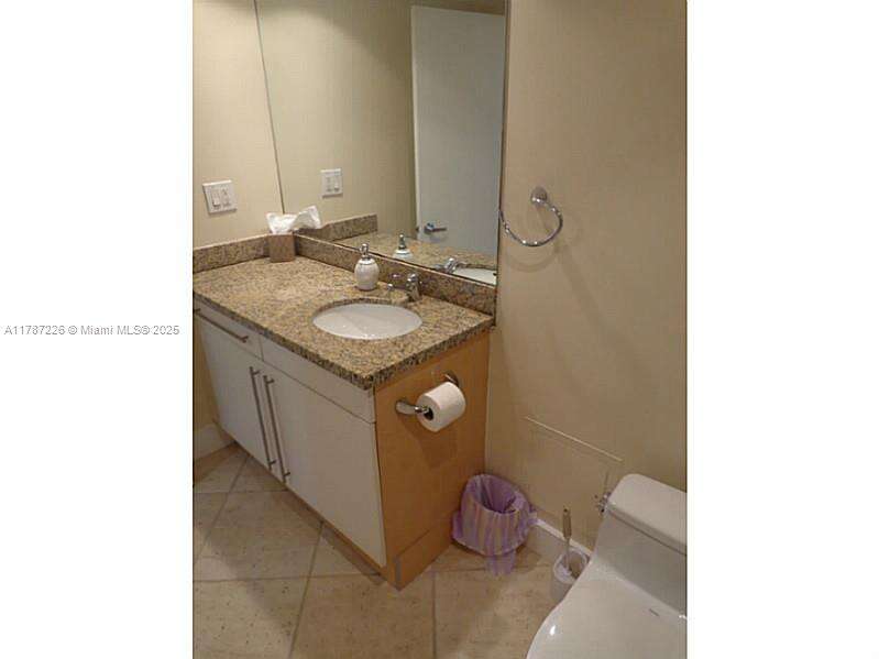 Roney Palace at 2301 Collins Ave, Miami Beach, FL 33139 - For Rent photo 22