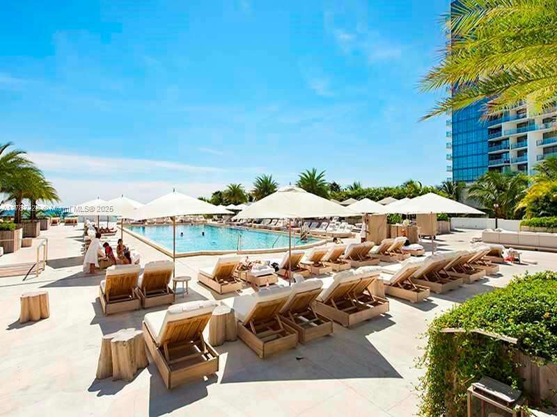 Roney Palace at 2301 Collins Ave, Miami Beach, FL 33139 - For Rent photo 29