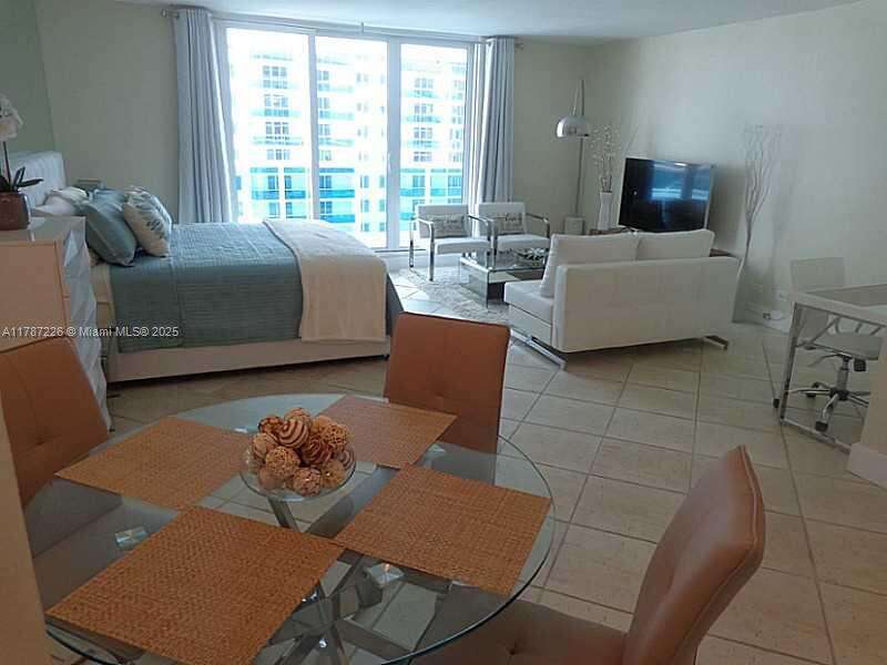 Roney Palace at 2301 Collins Ave, Miami Beach, FL 33139 - For Rent photo 9