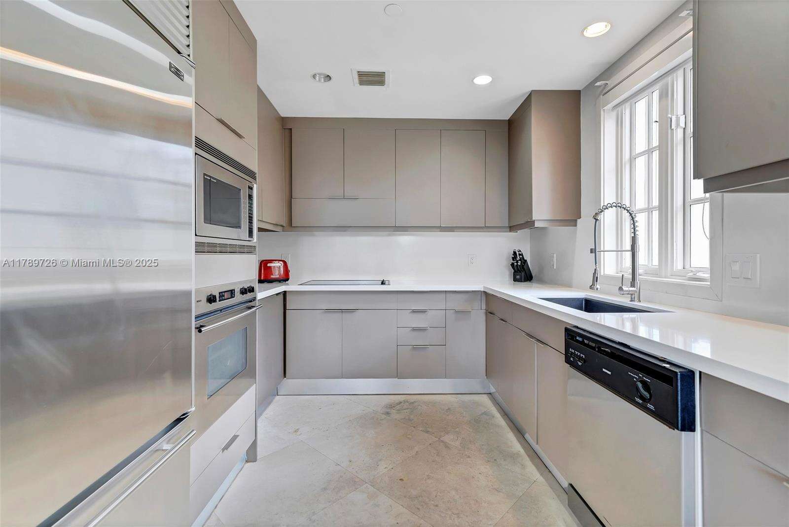 Seaside Village at 19227 Fisher Island Dr, Miami Beach, FL 33109 - For Rent photo 9