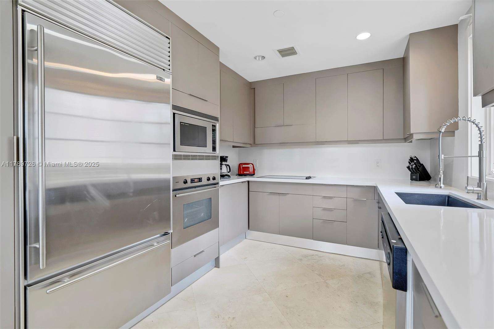 Seaside Village at 19227 Fisher Island Dr, Miami Beach, FL 33109 - For Rent photo 10