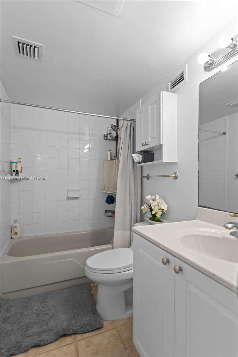 The Wave at 2501 Ocean Dr, Hollywood, FL 33019 - For Rent photo 15
