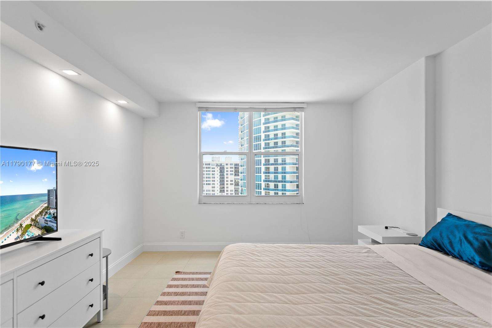 The Wave at 2501 Ocean Dr, Hollywood, FL 33019 - For Rent photo 17