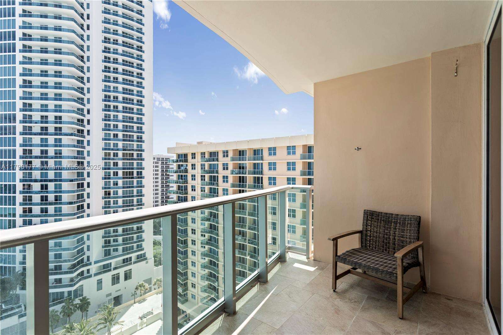 The Wave at 2501 Ocean Dr, Hollywood, FL 33019 - For Rent photo 4